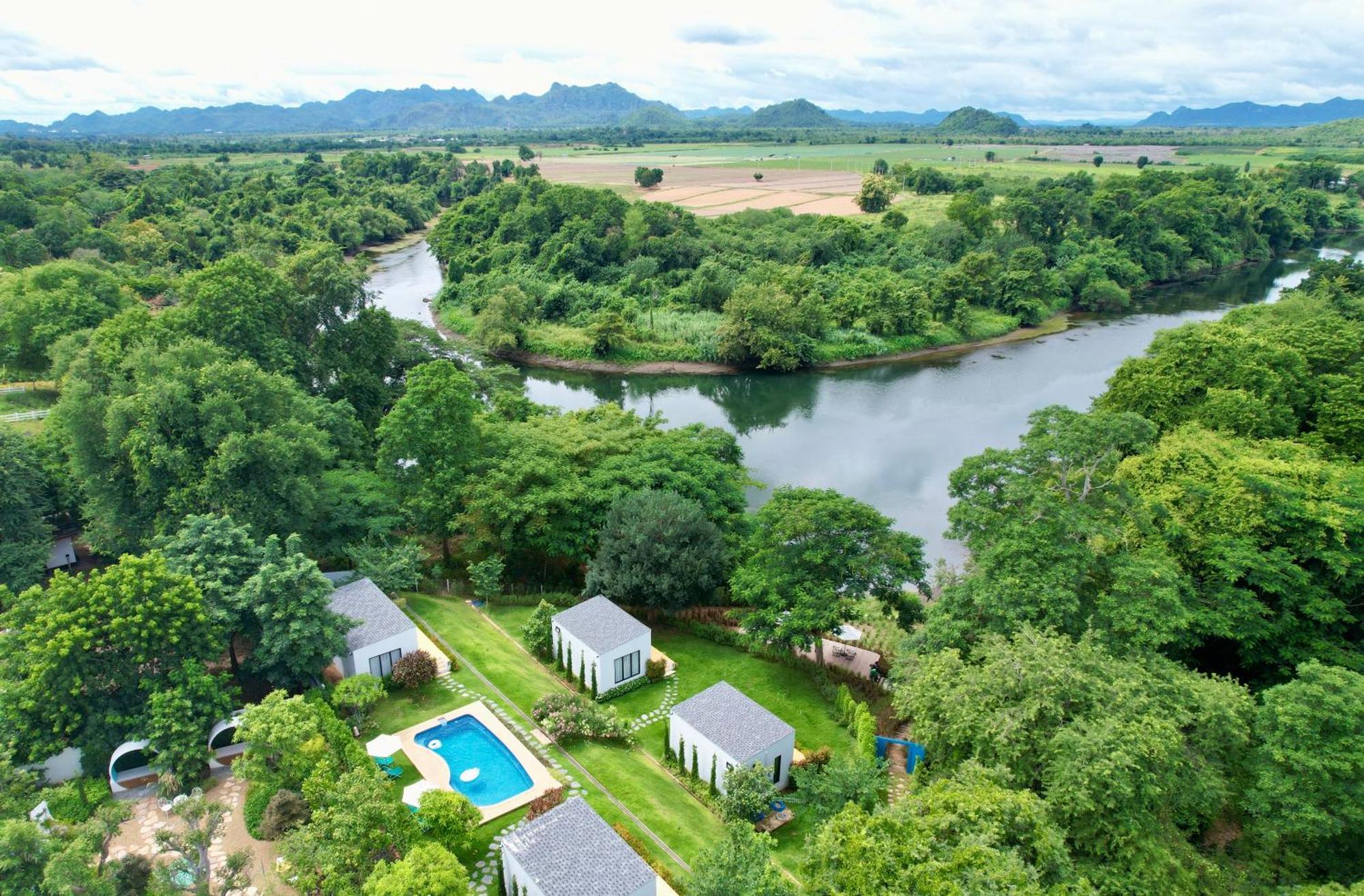 Rakmak Kan Resort & Cafe Kanchanaburi Exterior photo